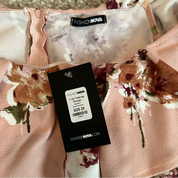 FASHION NOVA - Size 2X - NWT - Never Worn - Floral Romper - Picture 3 of 6